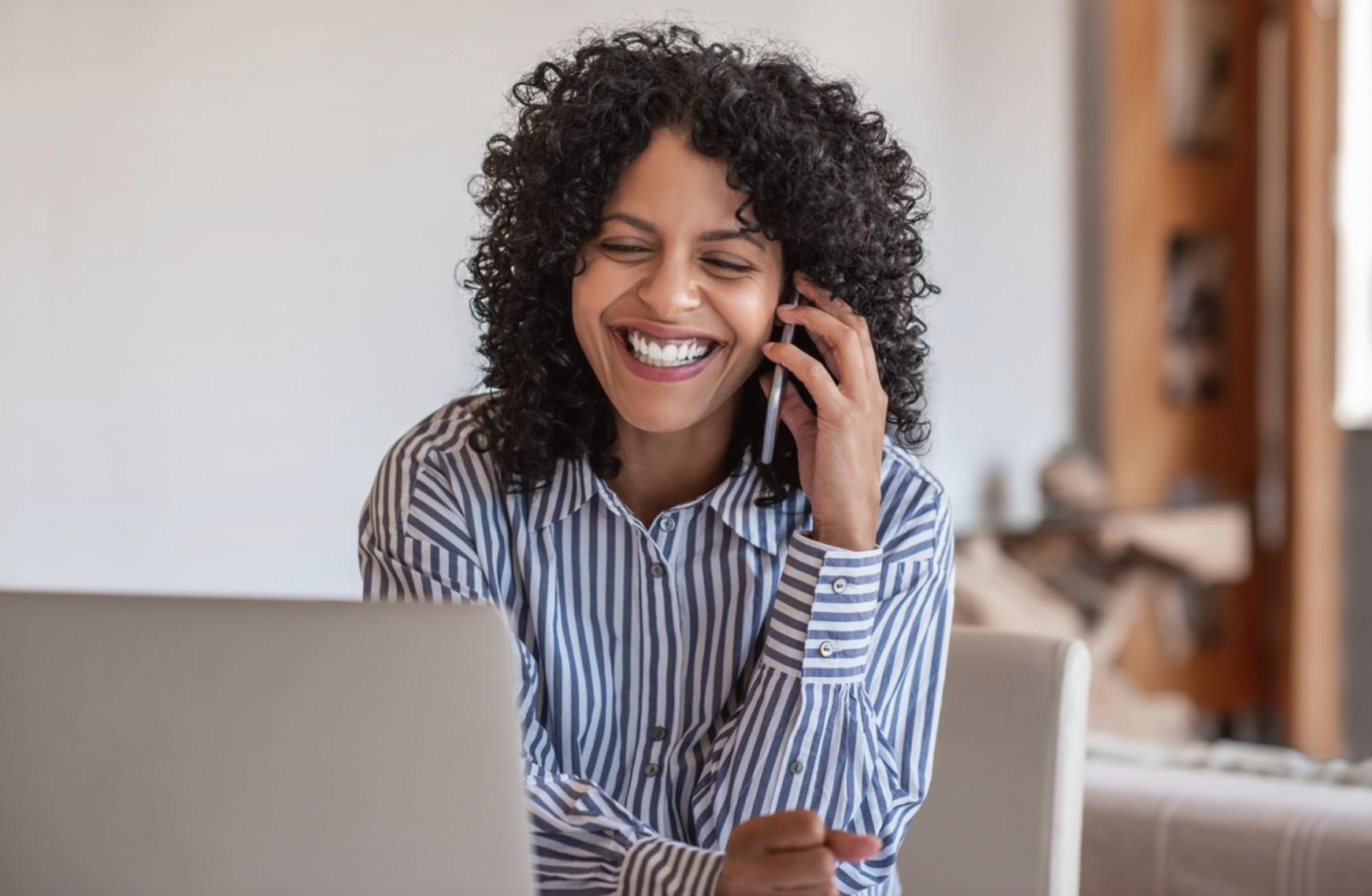Detailansicht von Finanzunterlagen und Diagrammen